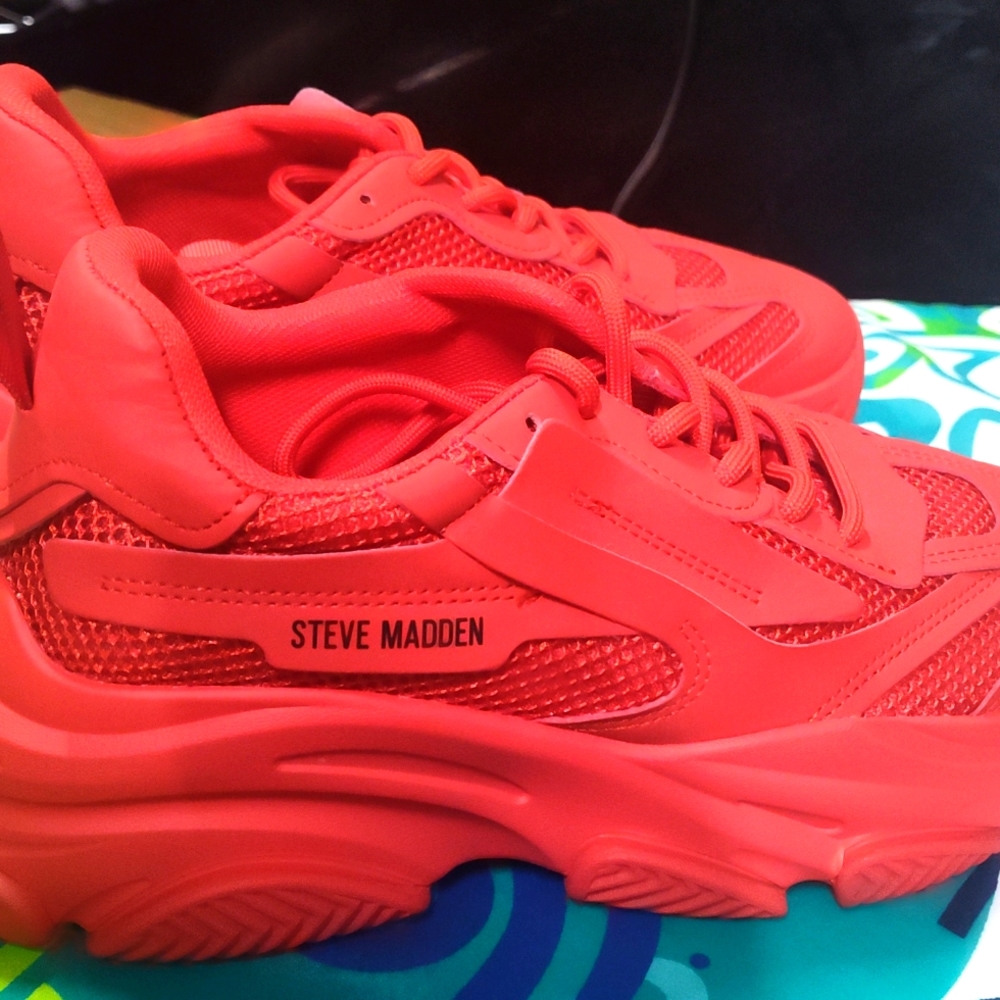 Steve madden red sneakers